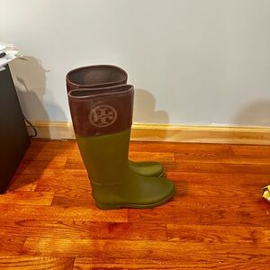 Tory burch rain boots